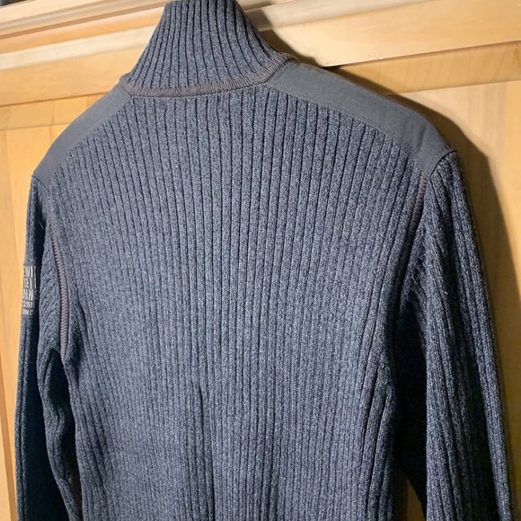 Calvin Klein Jeans (M) - Picture 15 of 16